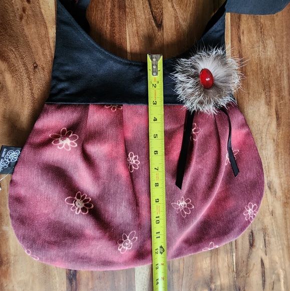 NWT C.divin black & red handmade crossbody bag - Picture 5 of 8